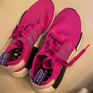 Adidas comfy sneakers